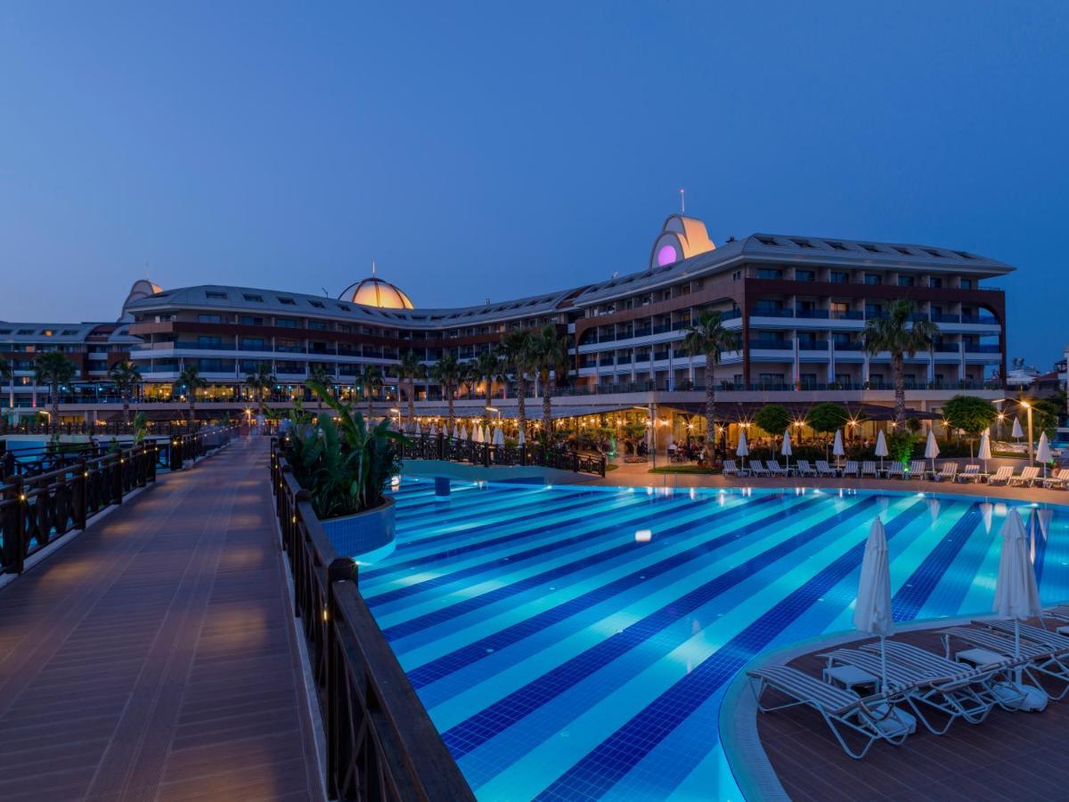 Hotel Tui Magic Life Jacaranda Side Exterior foto Rixos Premium Belek