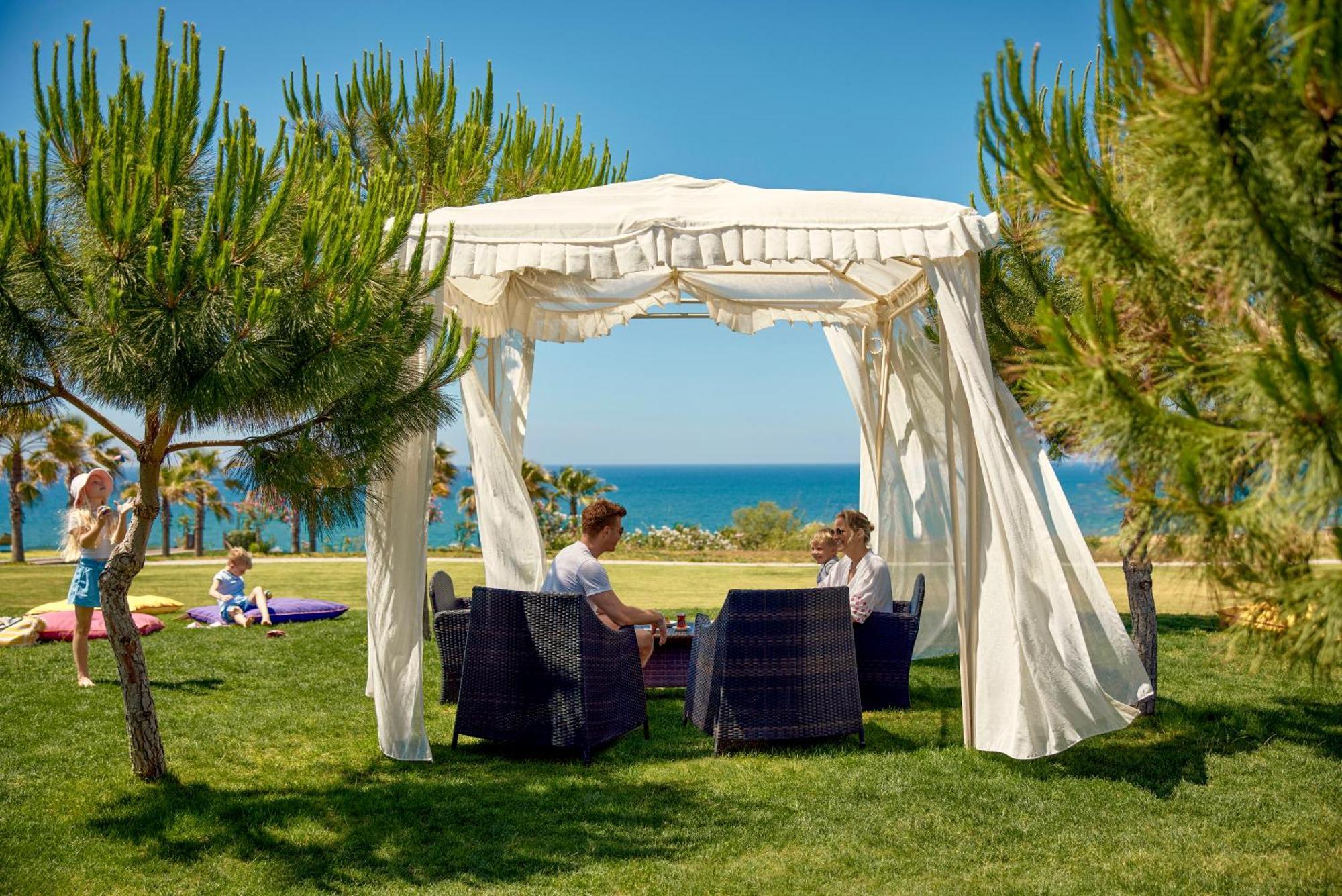 Hotel Tui Magic Life Jacaranda Side Exterior foto Pergola